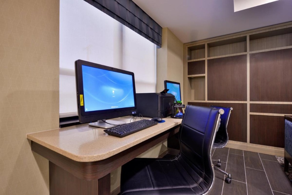 Holiday Inn New York-JFK Airport Area Image 7